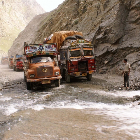 The Manali - Leh highway. India's road to the Himalayas - FFDL