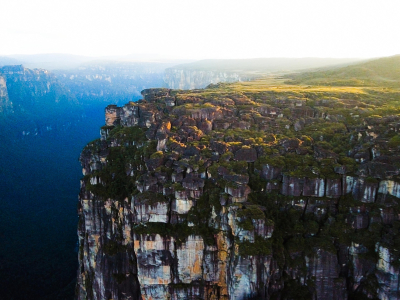 LE MONDE MYSTERIEUX DES HAUTS PLATEAUX - FFDL